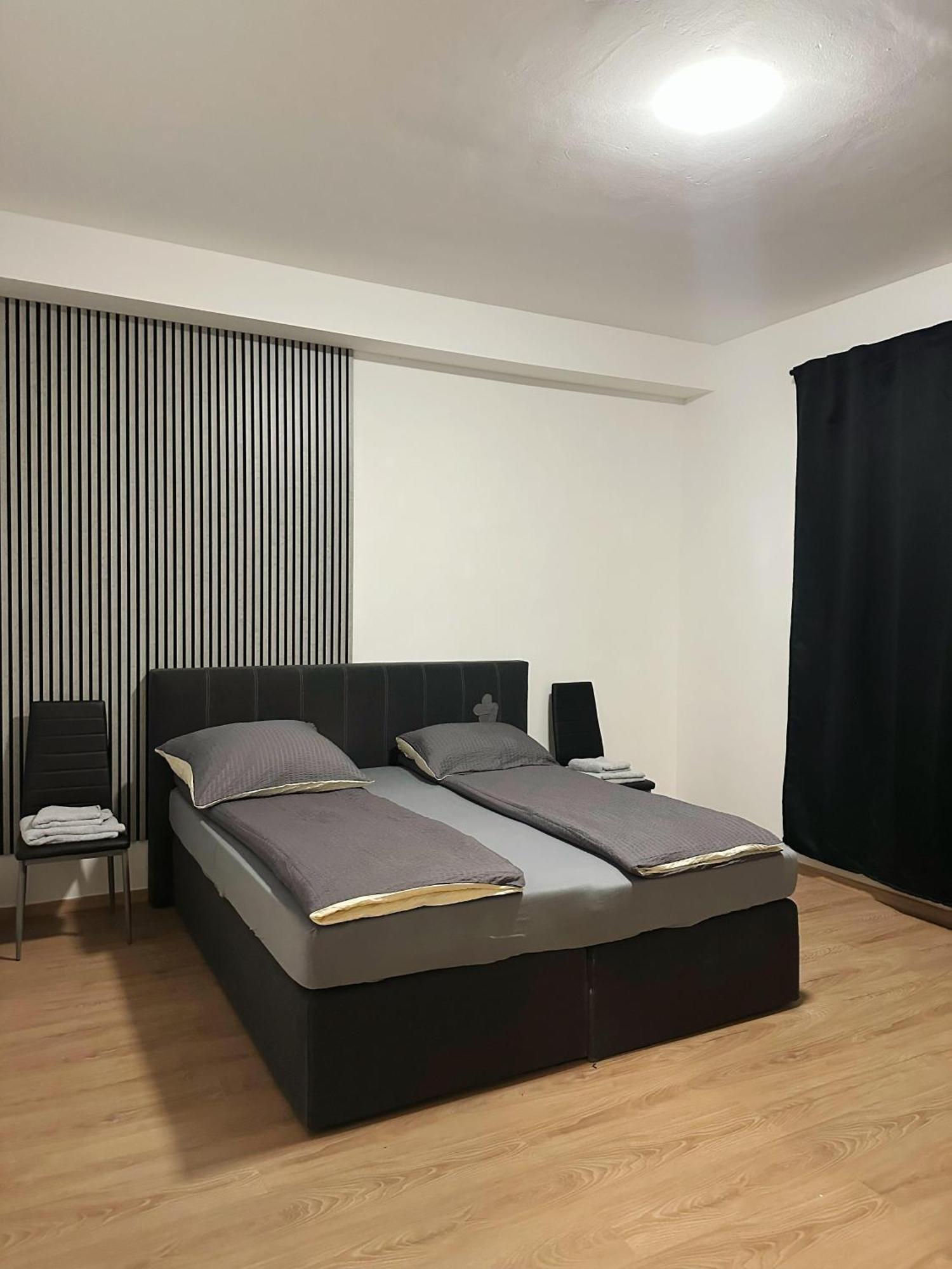 5 Betten Montuerwhonung Mit Waschmaschine Appartement